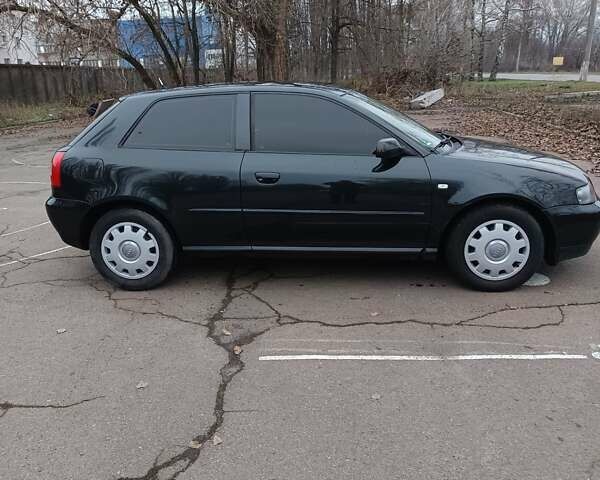 Черный Ауди А3, объемом двигателя 1.6 л и пробегом 252 тыс. км за 4200 $, фото 1 на Automoto.ua