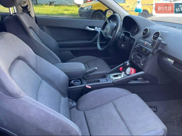 Черный Ауди А3, объемом двигателя 2 л и пробегом 300 тыс. км за 6700 $, фото 3 на Automoto.ua