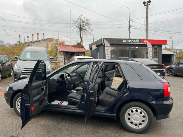 Черный Ауди А3, объемом двигателя 1.8 л и пробегом 235 тыс. км за 5790 $, фото 11 на Automoto.ua