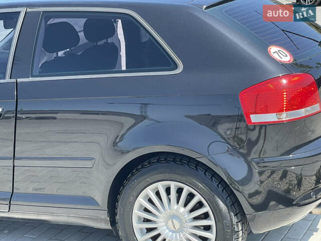 Чорний Ауді А3, об'ємом двигуна 1.6 л та пробігом 212 тис. км за 7400 $, фото 3 на Automoto.ua