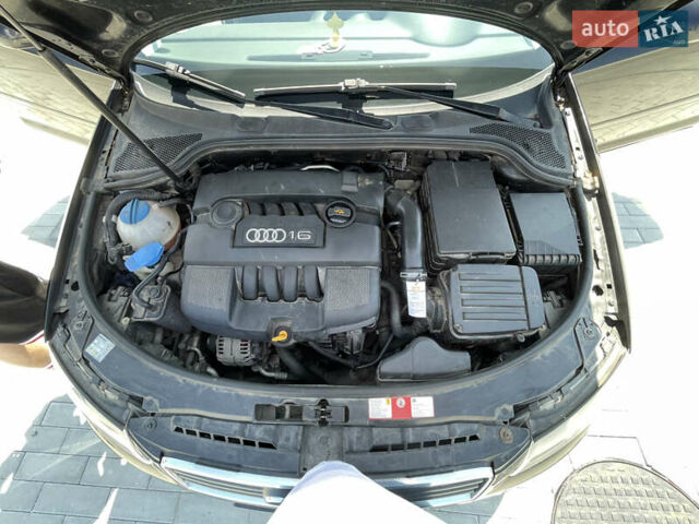Чорний Ауді А3, об'ємом двигуна 1.6 л та пробігом 212 тис. км за 7400 $, фото 11 на Automoto.ua