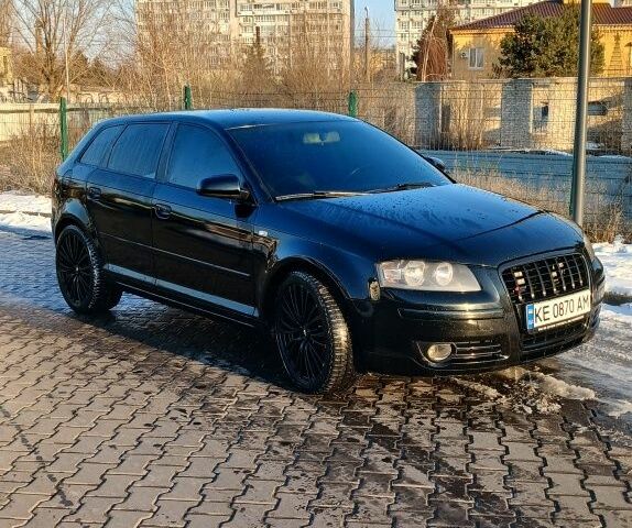 Черный Ауди А3, объемом двигателя 2 л и пробегом 350 тыс. км за 6200 $, фото 3 на Automoto.ua