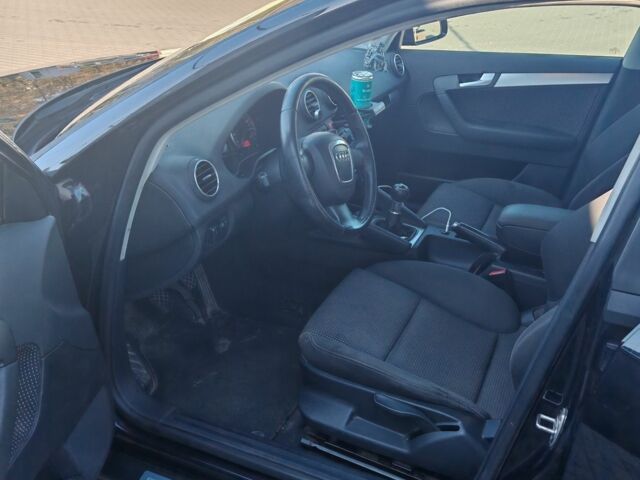 Черный Ауди А3, объемом двигателя 1.6 л и пробегом 191 тыс. км за 6100 $, фото 5 на Automoto.ua