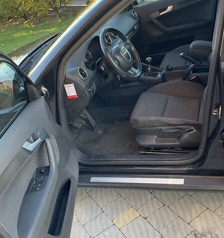 Черный Ауди А3, объемом двигателя 1.6 л и пробегом 325 тыс. км за 5900 $, фото 24 на Automoto.ua