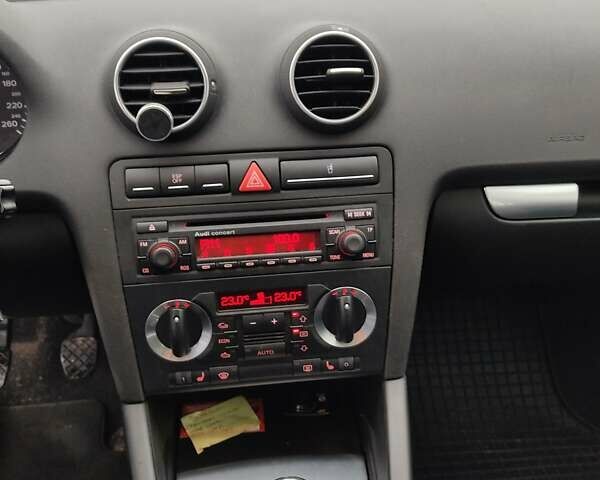 Чорний Ауді А3, об'ємом двигуна 1.6 л та пробігом 185 тис. км за 6900 $, фото 6 на Automoto.ua