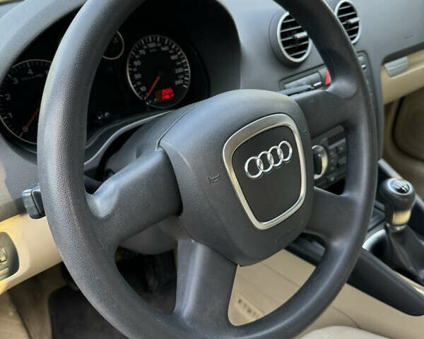 Черный Ауди А3, объемом двигателя 1.6 л и пробегом 178 тыс. км за 6800 $, фото 7 на Automoto.ua