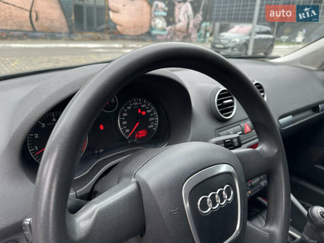 Черный Ауди А3, объемом двигателя 1.6 л и пробегом 205 тыс. км за 5800 $, фото 8 на Automoto.ua