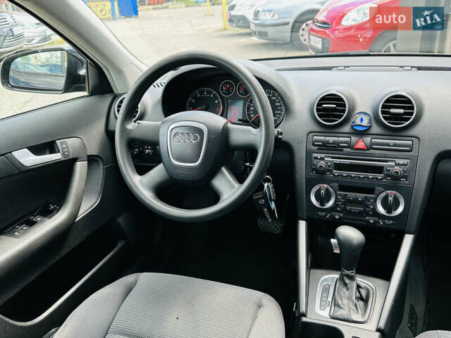 Чорний Ауді А3, об'ємом двигуна 1.6 л та пробігом 245 тис. км за 7600 $, фото 19 на Automoto.ua