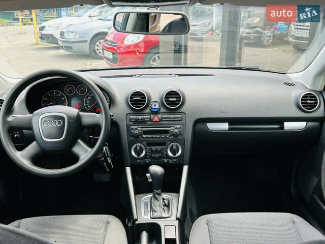 Чорний Ауді А3, об'ємом двигуна 1.6 л та пробігом 245 тис. км за 7600 $, фото 18 на Automoto.ua