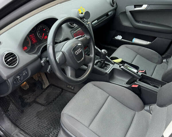 Черный Ауди А3, объемом двигателя 1.97 л и пробегом 209 тыс. км за 5000 $, фото 7 на Automoto.ua