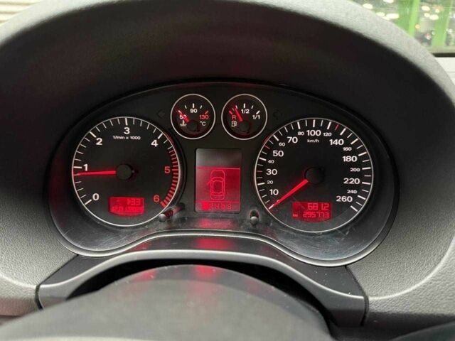 Черный Ауди А3, объемом двигателя 2 л и пробегом 295 тыс. км за 6990 $, фото 14 на Automoto.ua