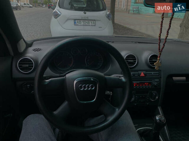 Черный Ауди А3, объемом двигателя 1.6 л и пробегом 289 тыс. км за 6700 $, фото 5 на Automoto.ua