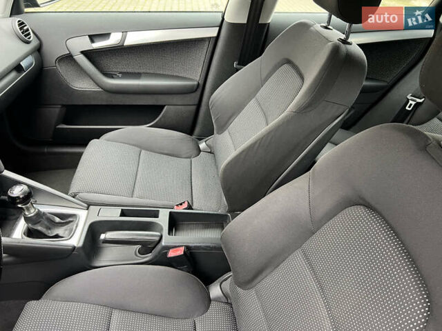 Черный Ауди А3, объемом двигателя 1.6 л и пробегом 268 тыс. км за 6790 $, фото 32 на Automoto.ua