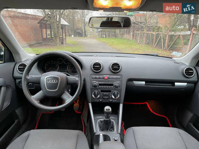 Черный Ауди А3, объемом двигателя 1.6 л и пробегом 200 тыс. км за 5950 $, фото 7 на Automoto.ua