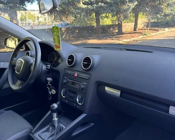 Ауді А3 2007 у Вознесенске на Automoto.ua Чорний Ауді А3, об'ємом двигуна 1.6 л та пробігом 184 тис. км за 6700 $, фото 10 на Automoto.ua