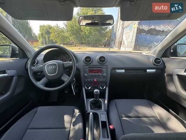 Чорний Ауді А3, об'ємом двигуна 1.6 л та пробігом 240 тис. км за 6400 $, фото 5 на Automoto.ua