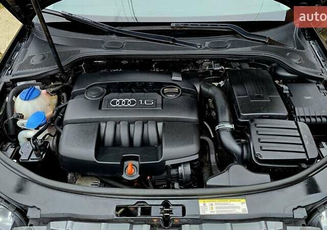 Черный Ауди А3, объемом двигателя 1.6 л и пробегом 174 тыс. км за 8399 $, фото 1 на Automoto.ua