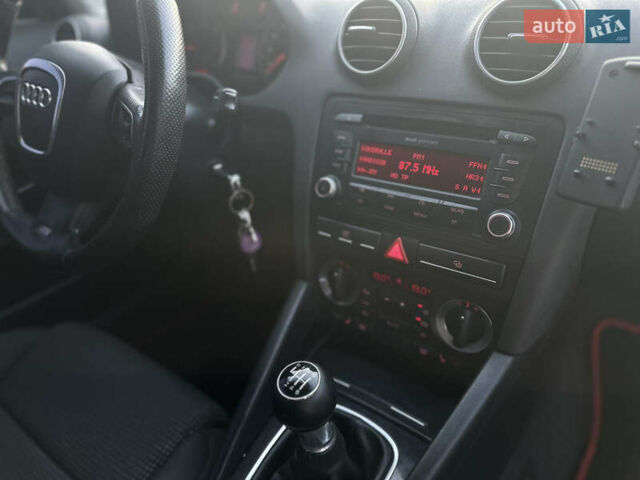 Черный Ауди А3, объемом двигателя 1.97 л и пробегом 331 тыс. км за 7300 $, фото 13 на Automoto.ua