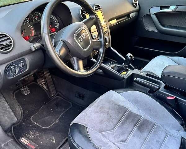 Черный Ауди А3, объемом двигателя 2 л и пробегом 240 тыс. км за 5500 $, фото 3 на Automoto.ua