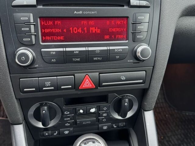 Черный Ауди А3, объемом двигателя 1.6 л и пробегом 232 тыс. км за 7000 $, фото 6 на Automoto.ua