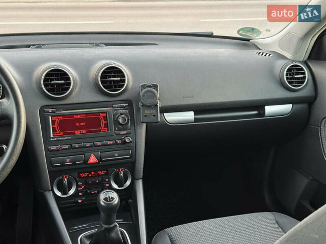 Чорний Ауді А3, об'ємом двигуна 1.6 л та пробігом 217 тис. км за 6350 $, фото 75 на Automoto.ua