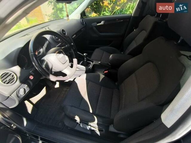 Чорний Ауді А3, об'ємом двигуна 1.8 л та пробігом 159 тис. км за 7200 $, фото 7 на Automoto.ua