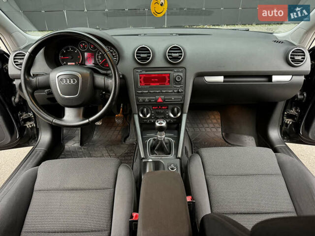 Черный Ауди А3, объемом двигателя 2 л и пробегом 200 тыс. км за 7999 $, фото 19 на Automoto.ua