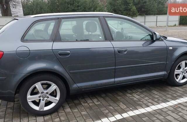 Черный Ауди А3, объемом двигателя 2 л и пробегом 221 тыс. км за 7650 $, фото 3 на Automoto.ua