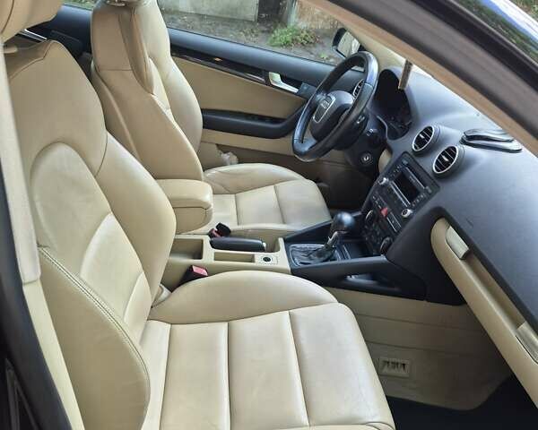 Черный Ауди А3, объемом двигателя 1.8 л и пробегом 248 тыс. км за 8000 $, фото 2 на Automoto.ua