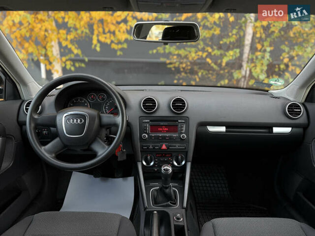 Черный Ауди А3, объемом двигателя 1.39 л и пробегом 152 тыс. км за 7500 $, фото 16 на Automoto.ua