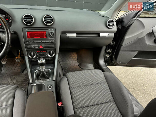 Черный Ауди А3, объемом двигателя 2 л и пробегом 200 тыс. км за 7999 $, фото 20 на Automoto.ua