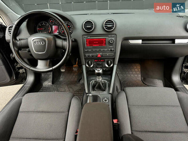 Черный Ауди А3, объемом двигателя 2 л и пробегом 200 тыс. км за 7999 $, фото 21 на Automoto.ua