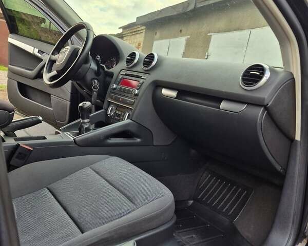 Черный Ауди А3, объемом двигателя 1.8 л и пробегом 202 тыс. км за 7999 $, фото 11 на Automoto.ua