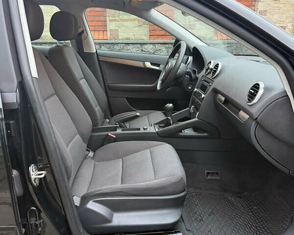 Черный Ауди А3, объемом двигателя 1.6 л и пробегом 212 тыс. км за 8599 $, фото 120 на Automoto.ua