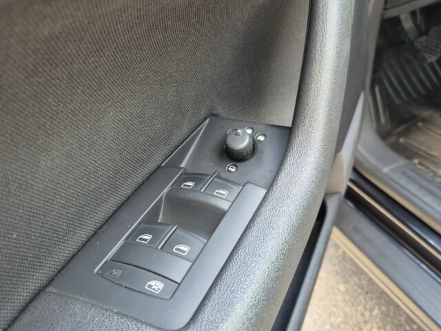 Чорний Ауді А3, об'ємом двигуна 1.8 л та пробігом 202 тис. км за 8600 $, фото 15 на Automoto.ua