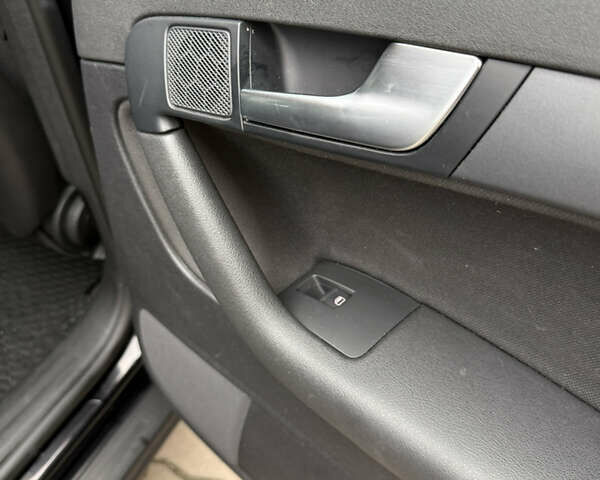 Черный Ауди А3, объемом двигателя 1.6 л и пробегом 212 тыс. км за 8599 $, фото 93 на Automoto.ua