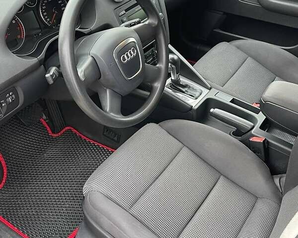 Чорний Ауді А3, об'ємом двигуна 1.39 л та пробігом 158 тис. км за 7899 $, фото 8 на Automoto.ua