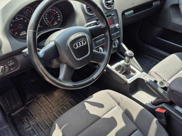 Чорний Ауді А3, об'ємом двигуна 1.8 л та пробігом 202 тис. км за 8600 $, фото 10 на Automoto.ua