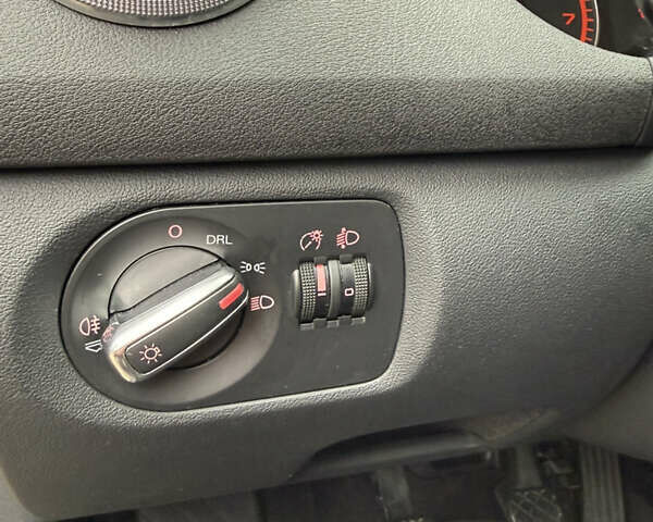 Черный Ауди А3, объемом двигателя 1.6 л и пробегом 212 тыс. км за 8599 $, фото 58 на Automoto.ua