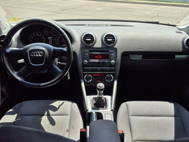 Чорний Ауді А3, об'ємом двигуна 1.8 л та пробігом 202 тис. км за 8600 $, фото 9 на Automoto.ua