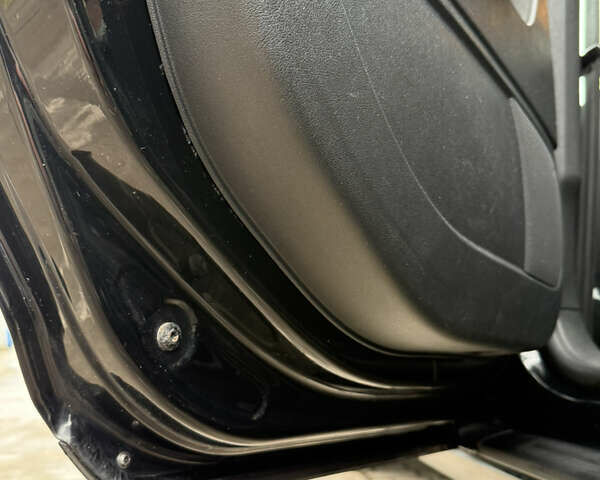 Черный Ауди А3, объемом двигателя 1.6 л и пробегом 212 тыс. км за 8599 $, фото 88 на Automoto.ua