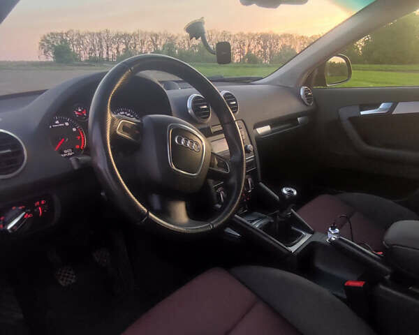 Черный Ауди А3, объемом двигателя 1.4 л и пробегом 155 тыс. км за 8000 $, фото 8 на Automoto.ua