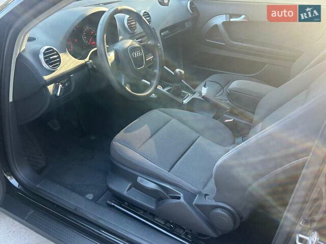 Чорний Ауді А3, об'ємом двигуна 1.6 л та пробігом 132 тис. км за 8500 $, фото 8 на Automoto.ua