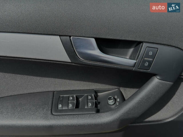 Чорний Ауді А3, об'ємом двигуна 1.2 л та пробігом 204 тис. км за 9300 $, фото 17 на Automoto.ua