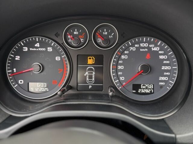 Черный Ауди А3, объемом двигателя 1.4 л и пробегом 232 тыс. км за 8500 $, фото 5 на Automoto.ua