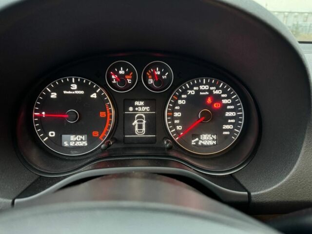 Чорний Ауді А3, об'ємом двигуна 1.6 л та пробігом 242 тис. км за 7700 $, фото 8 на Automoto.ua