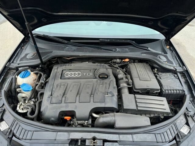 Чорний Ауді А3, об'ємом двигуна 1.6 л та пробігом 242 тис. км за 7700 $, фото 4 на Automoto.ua