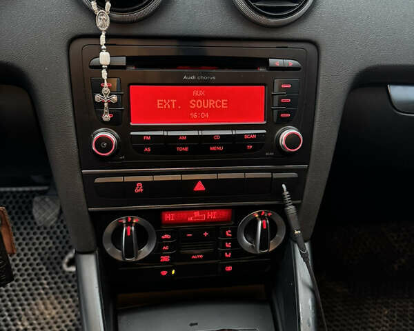 Черный Ауди А3, объемом двигателя 1.6 л и пробегом 242 тыс. км за 8100 $, фото 13 на Automoto.ua