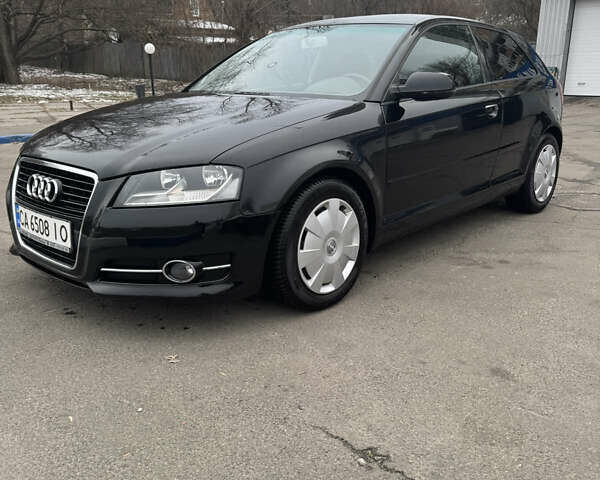 Черный Ауди А3, объемом двигателя 1.6 л и пробегом 232 тыс. км за 6400 $, фото 1 на Automoto.ua