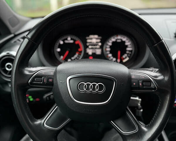 Черный Ауди А3, объемом двигателя 1.6 л и пробегом 260 тыс. км за 13000 $, фото 6 на Automoto.ua